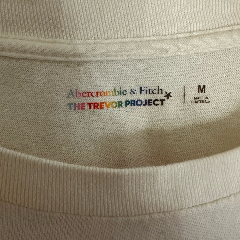 Abercrombie & Fitch Cream T-Shirt - Picture 3 of 5